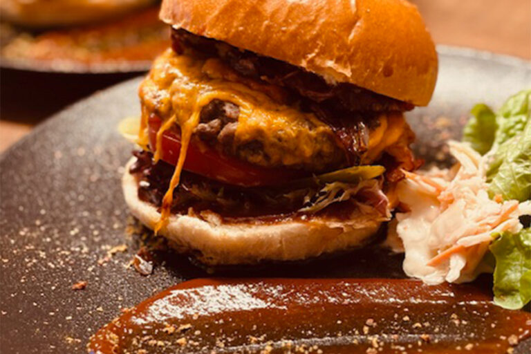 UNSER TRILLER BURGER | HOTEL AM TRILLER SAARBRÜCKEN